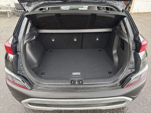 Used 2023 Hyundai Kona SEL w/ Convenience Package FWD image 11
