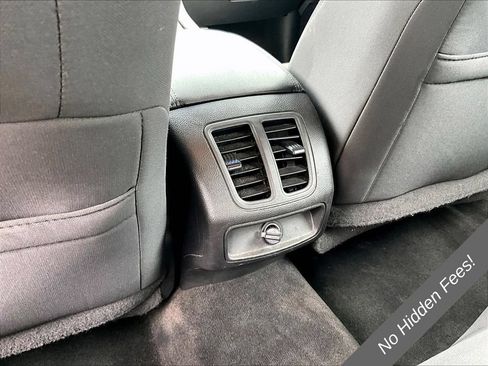 Used 2015 Ford Taurus SEL w/ Equipment Group 201A FWD image 29