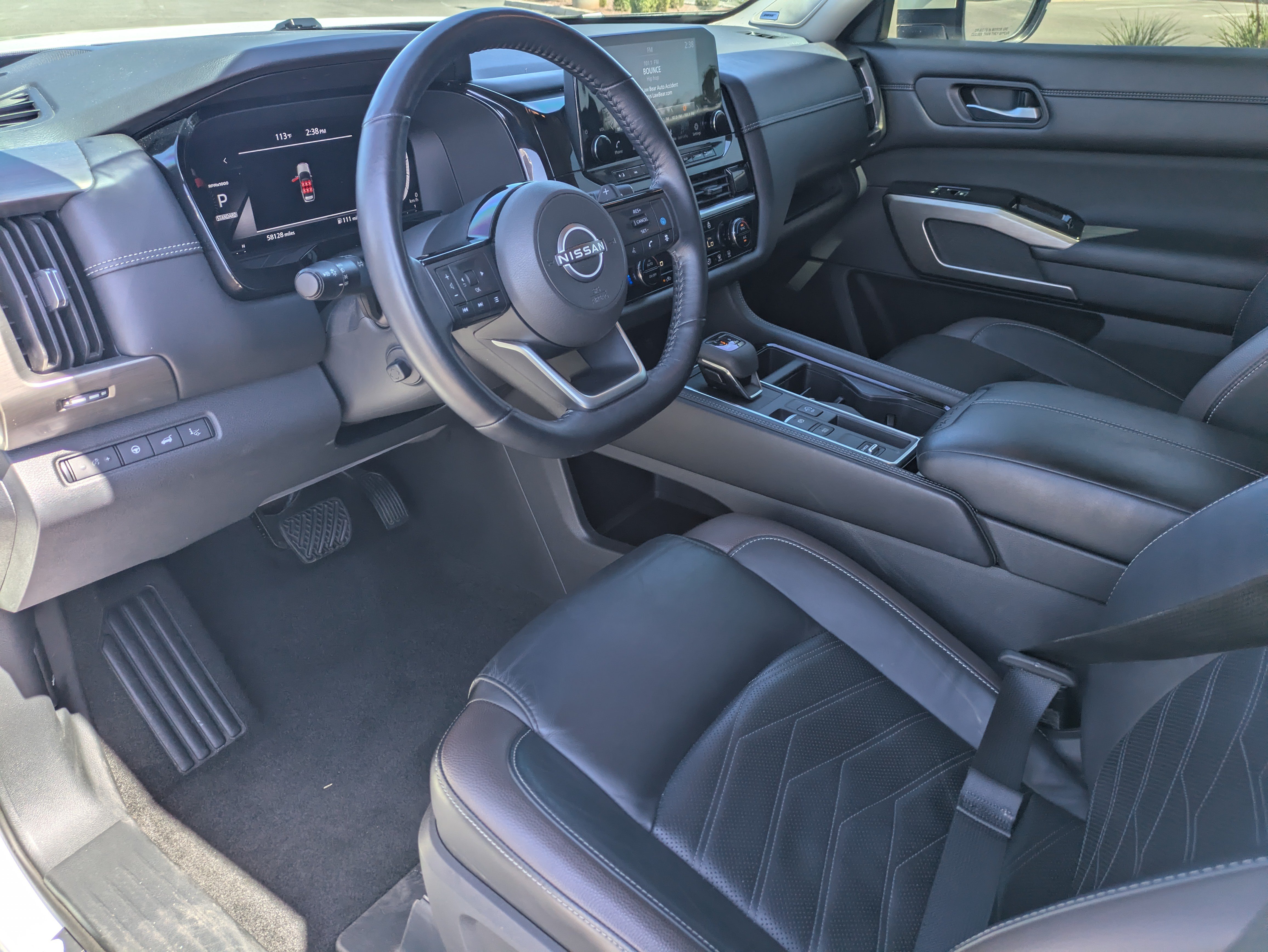 Used 2023 Nissan Pathfinder Platinum w/ Cargo Package FWD image 25