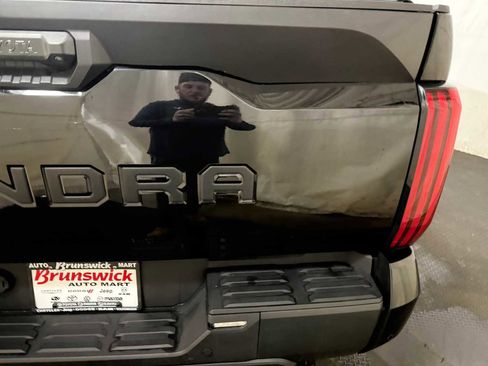 Used 2024 Toyota Tundra SR5 w/ SR5 Convenience Package AWD/4WD image 18