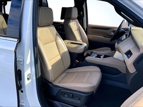 Used 2021 Chevrolet Tahoe Premier image 32