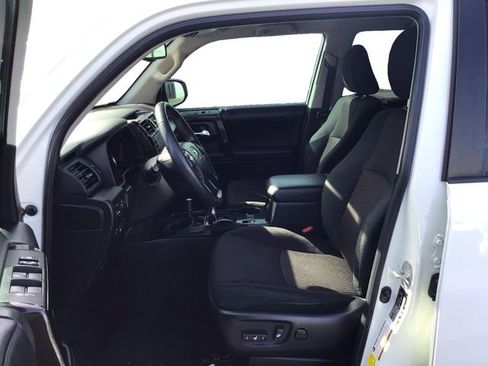 Certified 2022 Toyota 4Runner TRD Off-Road image 10