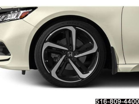 Used 2018 Honda Accord Sport image 12