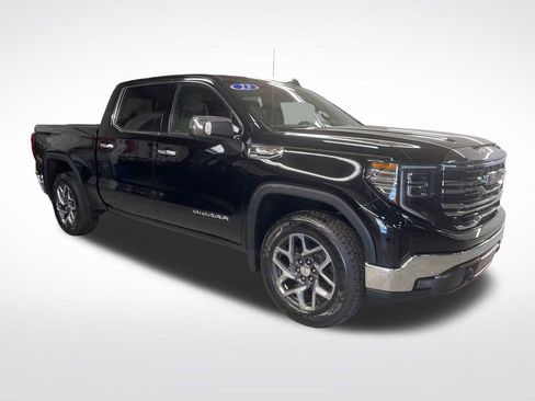 Used 2023 GMC Sierra 1500 SLT AWD/4WD image 12