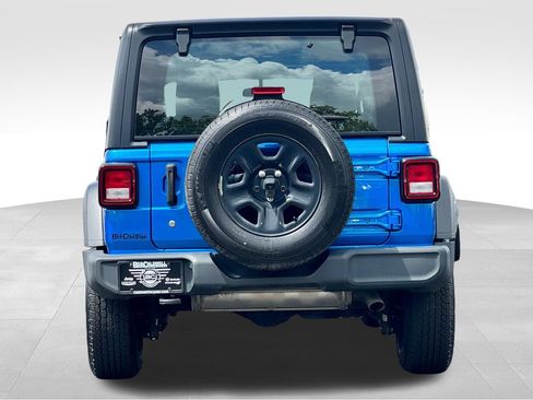 Used 2022 Jeep Wrangler Unlimited Sport AWD/4WD image 6