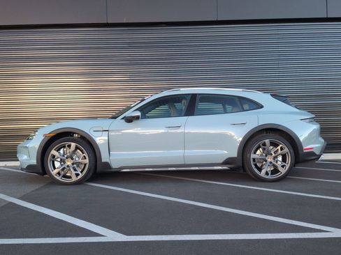 Certified 2025 Porsche Taycan 4 Cross Turismo image 2