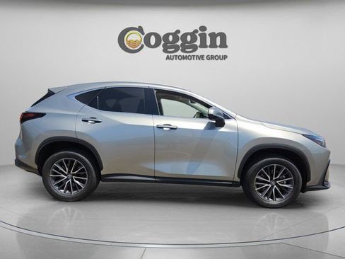 Used 2025 Lexus NX 250 FWD w/ Towing Package (2000 Lbs) image 6