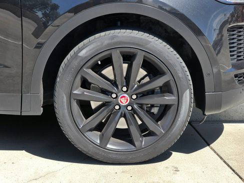 Used 2018 Jaguar E-PACE SE image 7