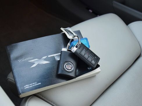 Used 2013 Cadillac XTS Platinum image 23