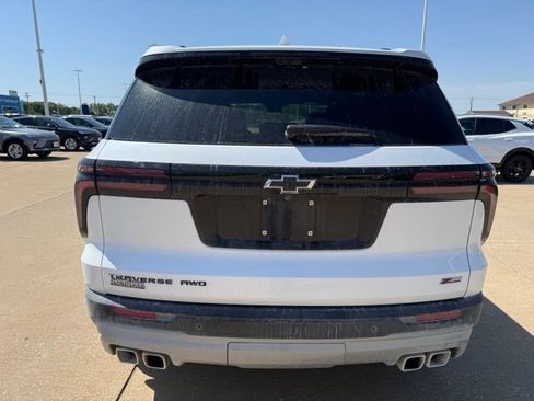 Used 2025 Chevrolet Traverse Z71 w/ Enhanced Driving Package AWD/4WD image 4