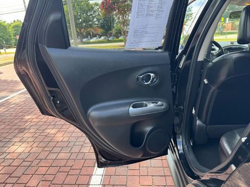 Used 2015 Nissan Juke SL image 13