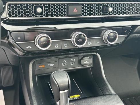 Used 2023 Honda Civic Touring image 12