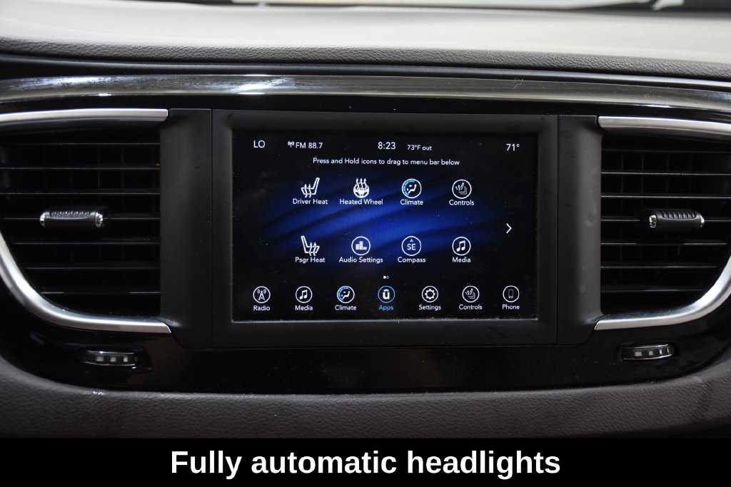 Used 2020 Chrysler Pacifica Touring-L FWD image 18