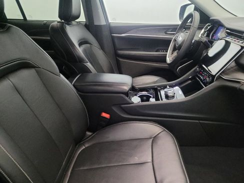 Used 2022 Jeep Grand Cherokee Limited 4xe w/ Luxury Tech Group II AWD/4WD image 21