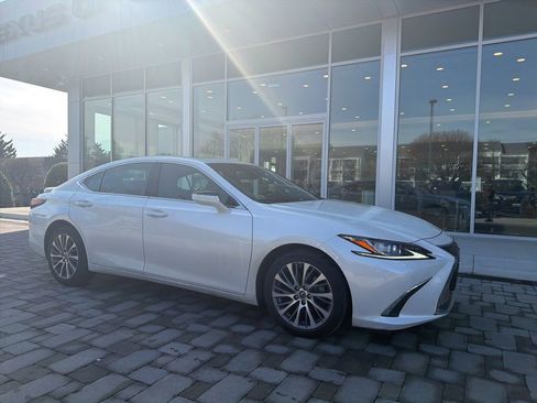 Certified 2021 Lexus ES 250 w/ Premium Package image 4