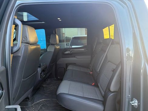 Used 2025 Chevrolet Silverado 1500 ZR2 w/ Technology Package AWD/4WD image 15