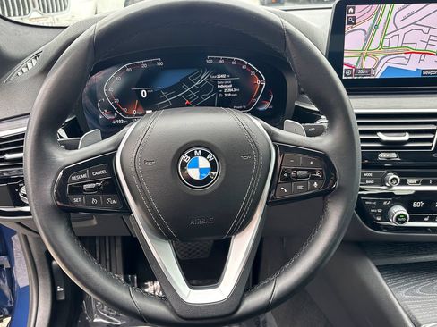 Used 2023 BMW 540i w/ Premium Package RWD image 14