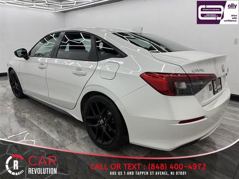 Used 2024 Honda Civic Sport image 4