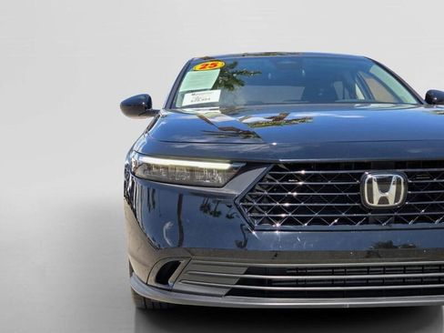 Used 2025 Honda Accord SE image 10
