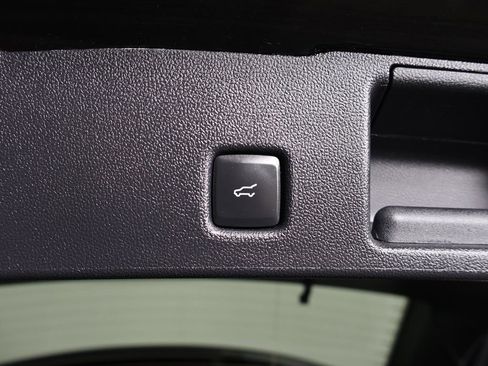 Used 2025 Ford Escape Platinum image 18