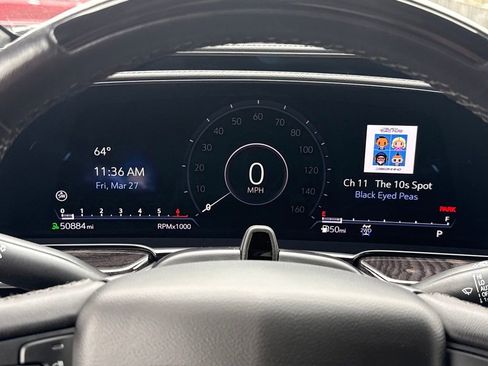 Certified 2023 Cadillac Escalade Premium Luxury image 7