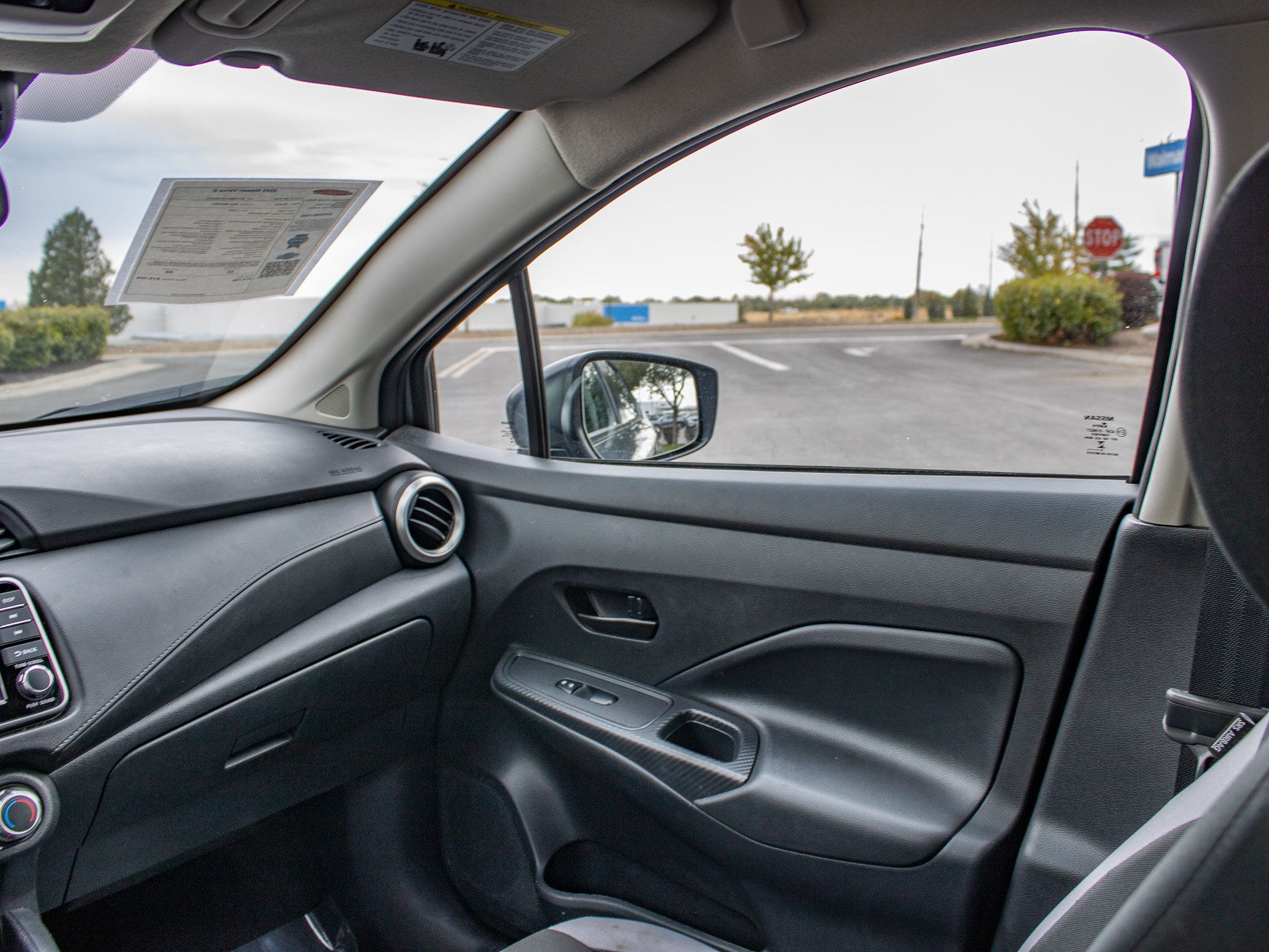 Used 2025 Nissan Versa S w/ Trunk Package FWD image 17