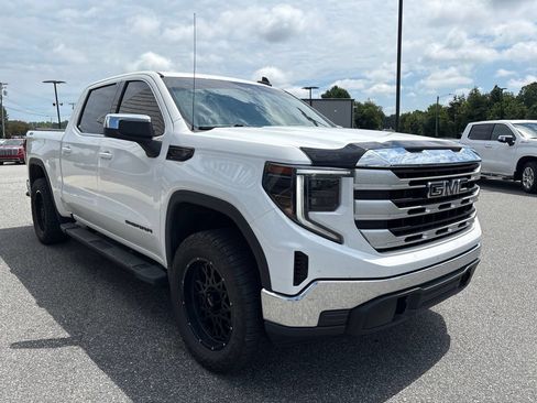 Used 2023 GMC Sierra 1500 SLE AWD/4WD image 11