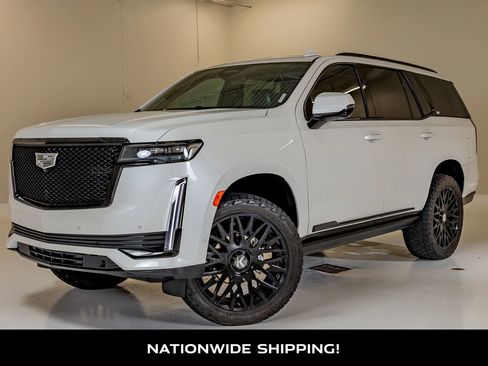 Used 2024 Cadillac Escalade Sport Platinum w/ LPO, ONYX Package AWD/4WD image 4