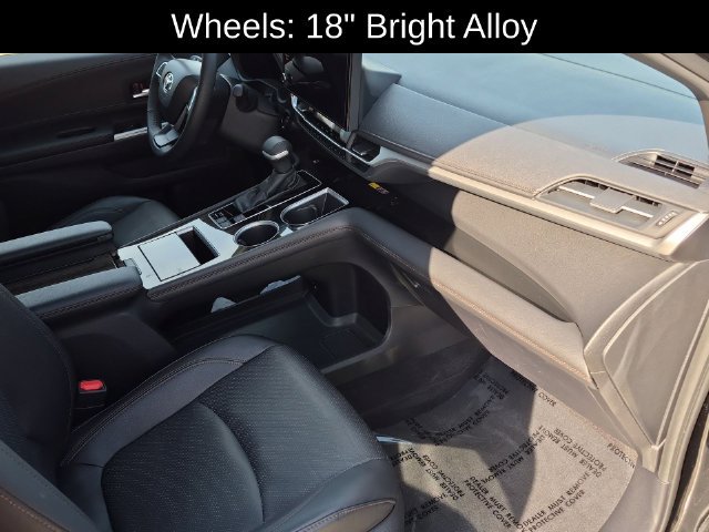 Used 2026 Toyota Sienna Limited AWD/4WD image 31