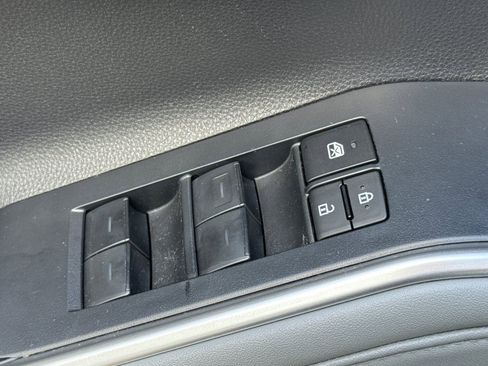 Certified 2024 Toyota Highlander LE image 14