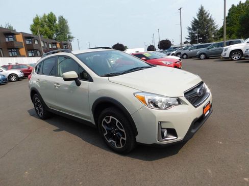 Used 2017 Subaru Crosstrek 2.0i Premium AWD/4WD image 1