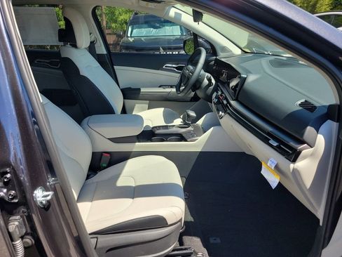 New 2026 Kia Sportage EX image 7
