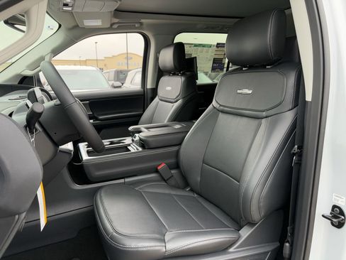 New 2026 Ford Expedition Max Platinum w/ Driver's Package image 27