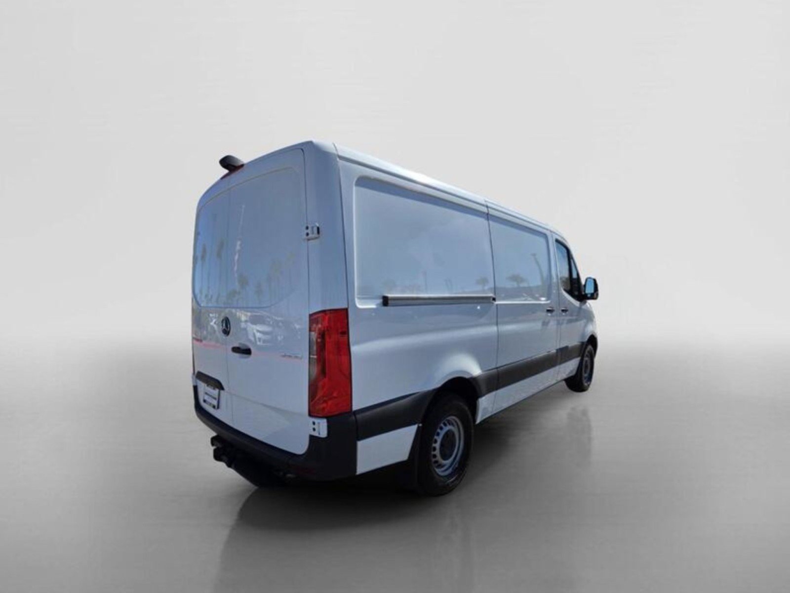 Used 2024 Mercedes-Benz Sprinter 2500 image 5