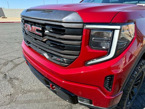 Used 2022 GMC Sierra 1500 AT4X image 12