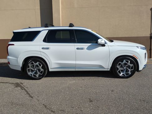 Used 2021 Hyundai Palisade Calligraphy image 3
