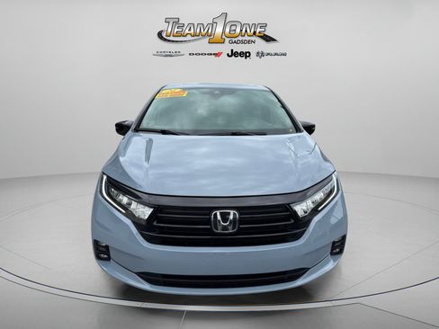 Used 2024 Honda Odyssey Sport image 3