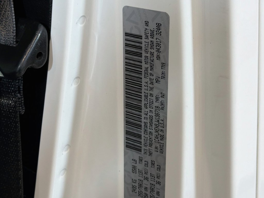 Used 2018 Jeep Wrangler Unlimited Sahara AWD/4WD image 30