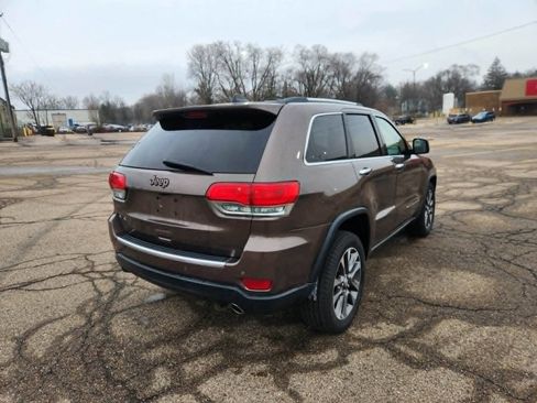 Used 2018 Jeep Grand Cherokee Limited image 4