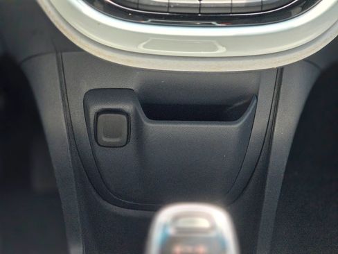 Used 2021 Chevrolet Bolt LT FWD image 25
