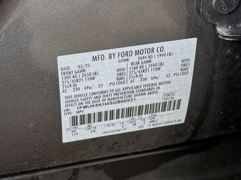 Used 2025 Ford Explorer ST-Line w/ ST-Line Street Pack image 29