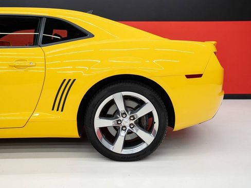 Used 2010 Chevrolet Camaro SS w/ RS Package RWD image 21