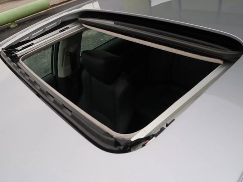 Used 2022 Honda Accord EX-L image 42