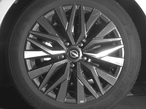 Used 2025 Nissan Altima 2.5 SV image 12