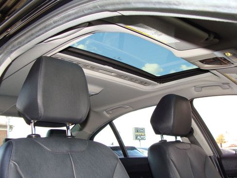 Used 2015 BMW 328i xDrive Sedan AWD/4WD image 12