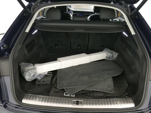 Used 2024 Audi Q8 Prestige AWD/4WD image 30