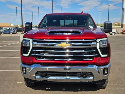 Used 2024 Chevrolet Silverado 2500 LTZ w/ LTZ Premium Package AWD/4WD image 8