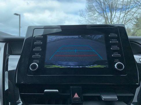 Used 2024 Toyota Camry SE image 15