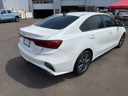 Used 2024 Kia Forte LXS FWD image 3