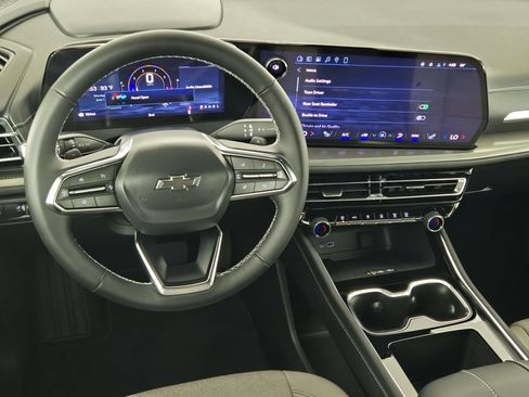 New 2026 Chevrolet Traverse LT w/ Midnight/Sport Edition FWD image 29